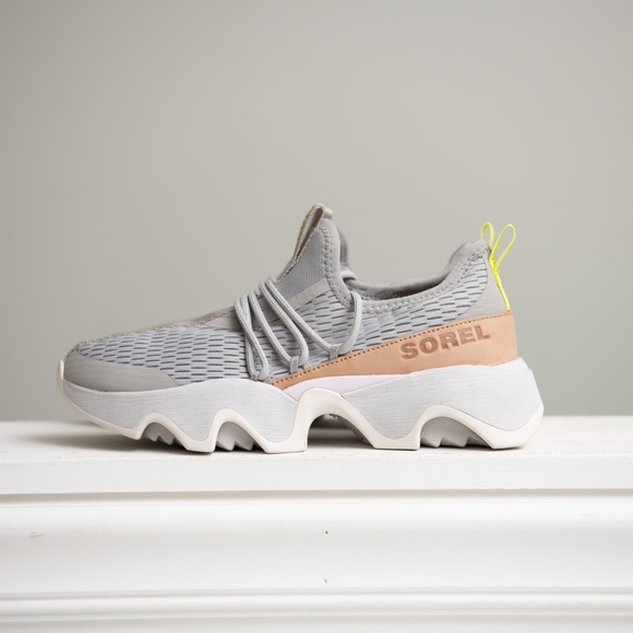 Sorel NEW! Women's Sz 7 Kinetic Impact II Lace Sneakers Light Grey Chunky Bottom - Picture 4 of 8